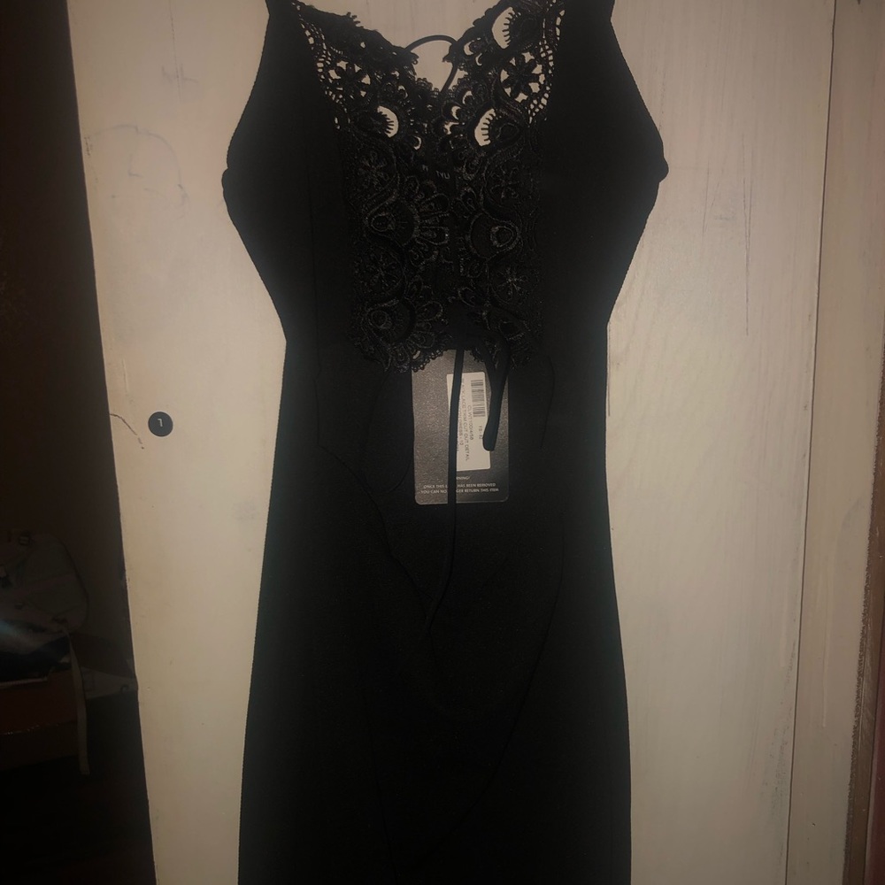 Front cutout black dress